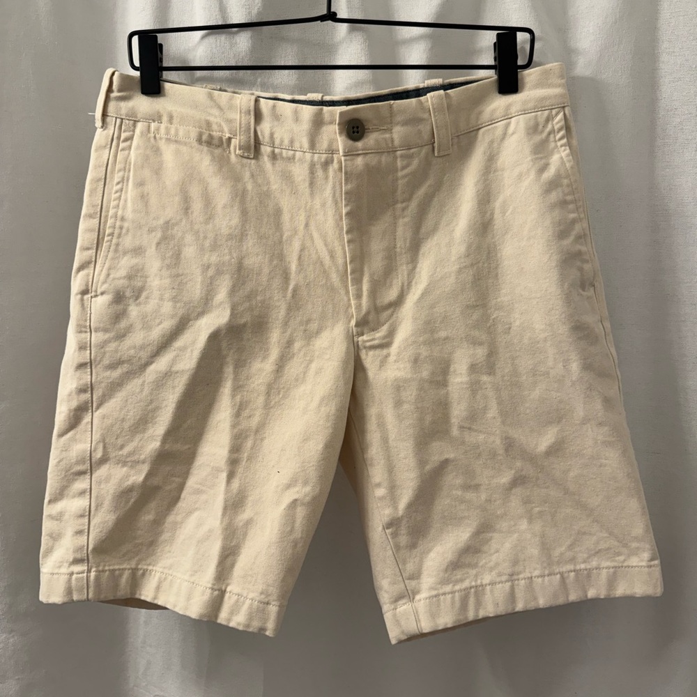 J. Crew Men's Cream Flat Front Chino Shorts